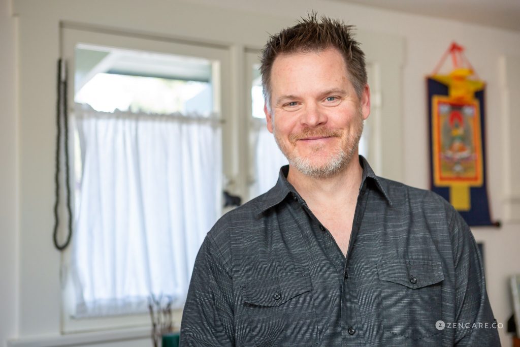Chris Tickner and Sacramento, CA and smiles brightly for the camera. He is an infidelity therapist in Pasadena, CA that offers affair recovery counseling. Contact him for support with affair recovery counseling in Pasadena, CA and other services.