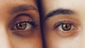 Two eyes are next to each other. Learn how eye contact is important in couples therapy in Pasadena, CA